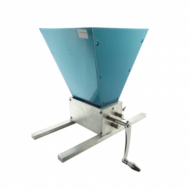 Мельница для солода трехвальцовая на полозьях Мельница для солода трехвальцовая на полозьях