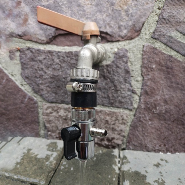 Переходник/регулятор подачи воды на кухонный кран