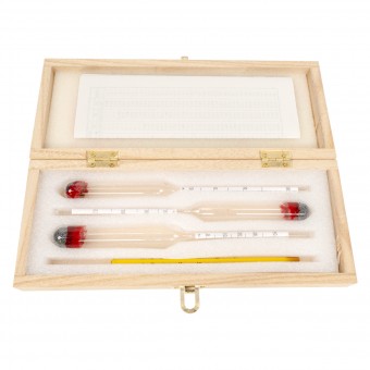 Набор ареометров с термометром в деревянном футляре Набор ареометров с термометром в деревянном футляре