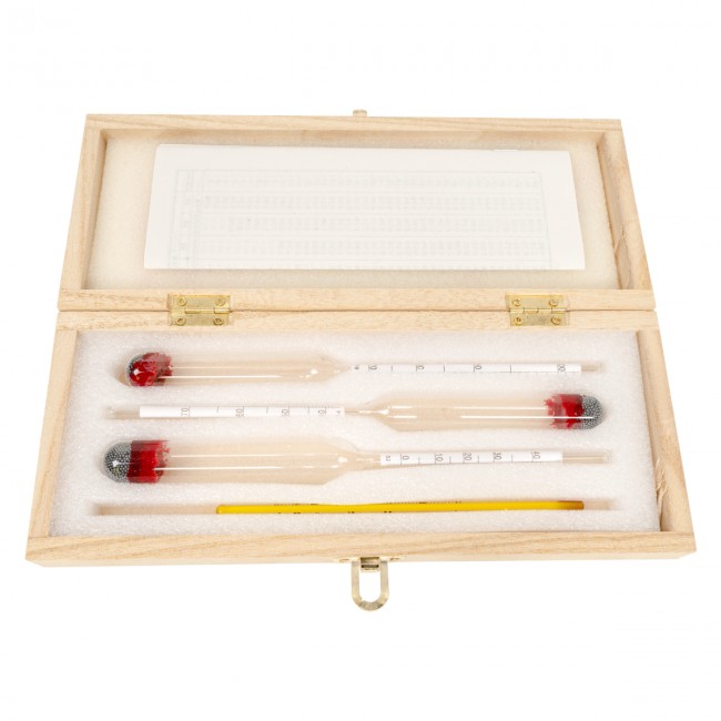 Набор ареометров с термометром в деревянном футляре Набор ареометров с термометром в деревянном футляре
