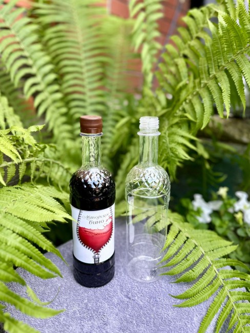 ПЭТ бутылка прозрачная 0,65 л "Винная" ПЭТ бутылка прозрачная 0,65 л "Винная"