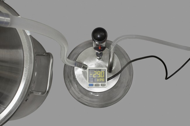 Крышка приемной емкости для дистилляции под вакуумом ароматных спиртов V2.0