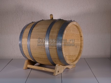 Дубовая бочка 30 л. "Профи" на подставке Дубовая бочка 30 л. "Профи" на подставке
